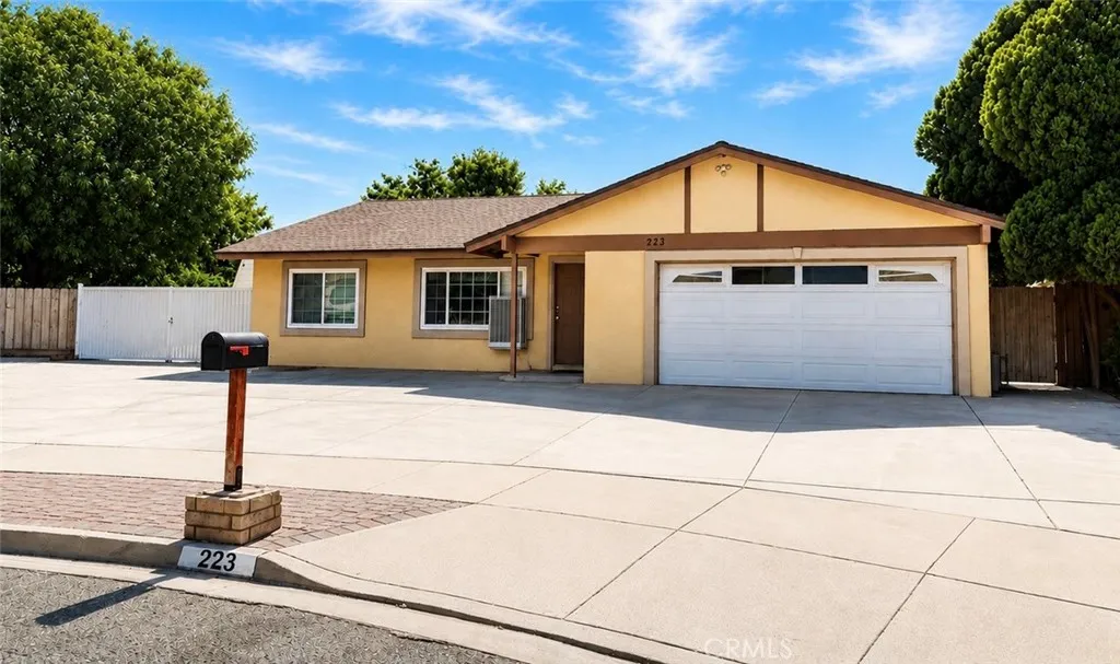 223 Glenmont Ct