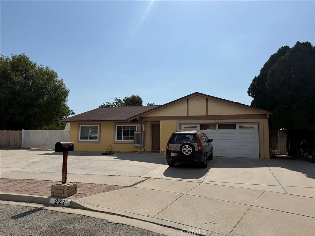 223 Glenmont Ct