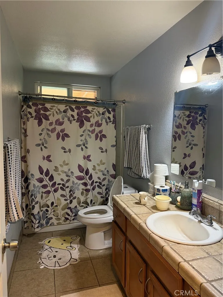 223 Glenmont Court, Hemet, California 92544 — photo 4