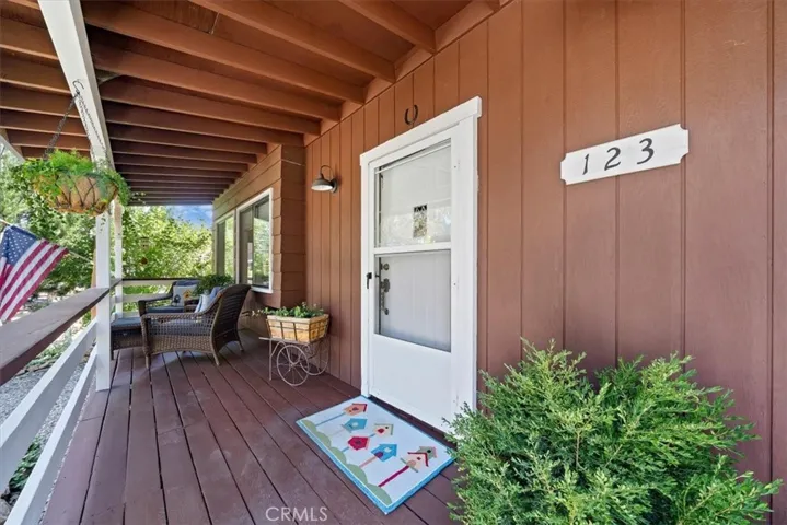 123 Spruce, Sugarloaf, California 92386 — photo 4