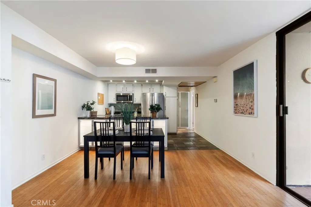 740 N Kings Road 208, Los Angeles, California 90069 — photo 4