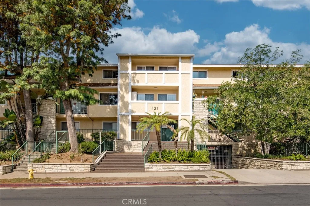 121 Sinclair Ave