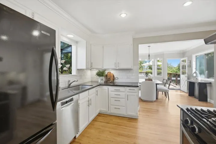 3723 Alameda De Las Pulgas, Menlo Park, California 94025 — photo 4