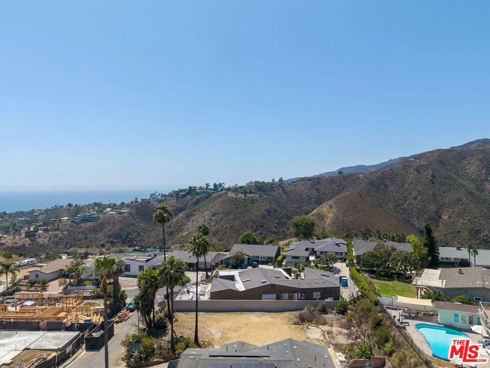 16915 Enchanted Place, Los Angeles, California 90272 — photo 4