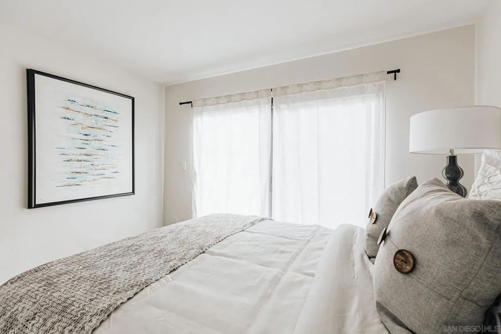 4652 Don Lorenzo Dr A, Los Angeles, California 90008 — photo 4