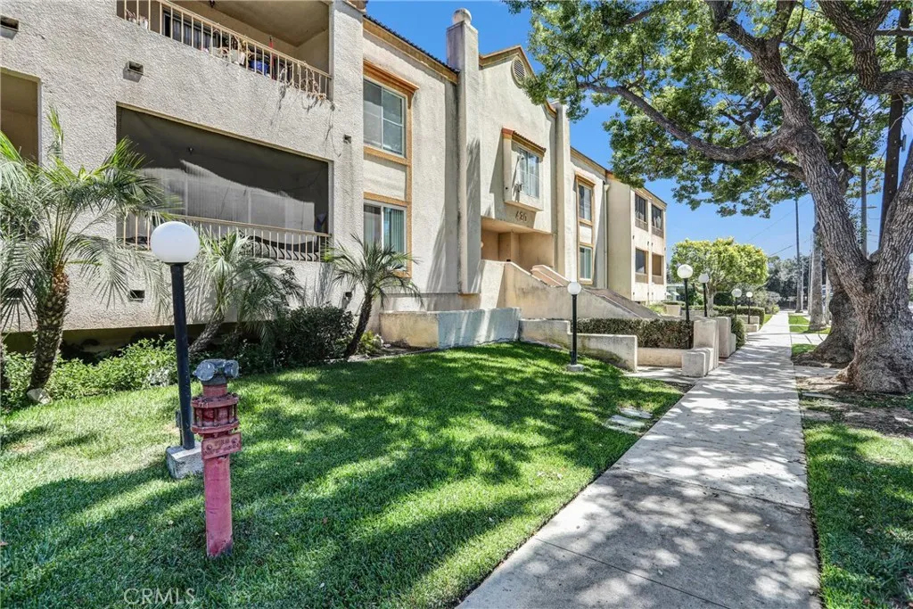 430 104 N Holliston, Pasadena, California 91106 — photo 4