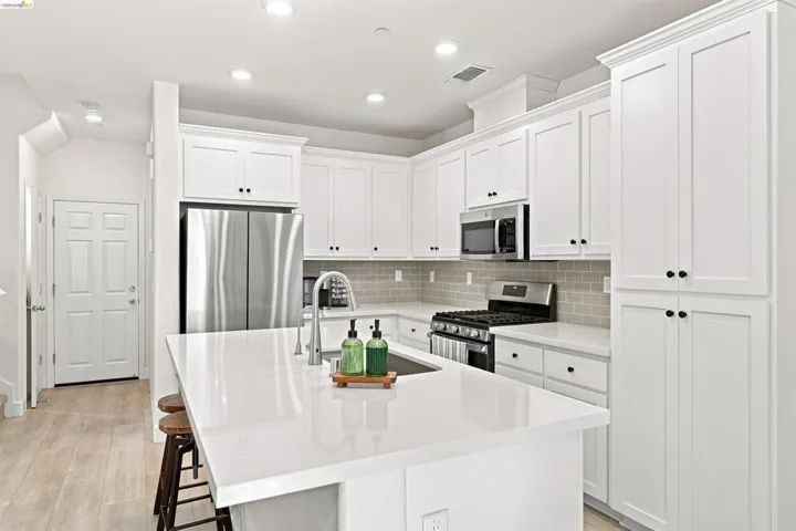59 Autumn Ln, Pittsburg, California 94565 — photo 5