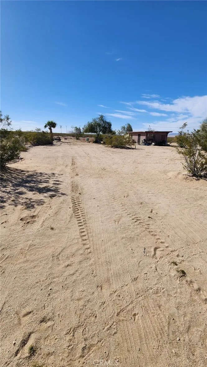 67826 Daisy, 29 Palms, California 92277 — photo 4