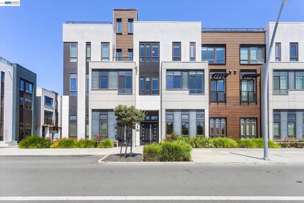 55 W Atlantic Ave