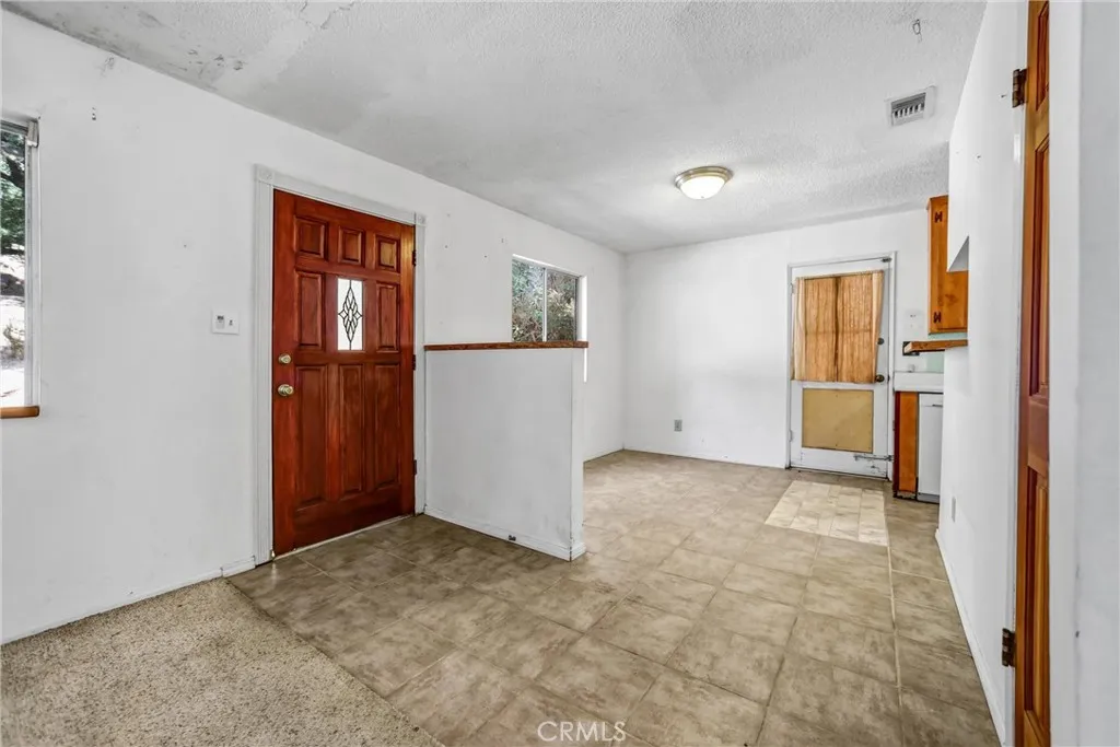 Entry and Dining room