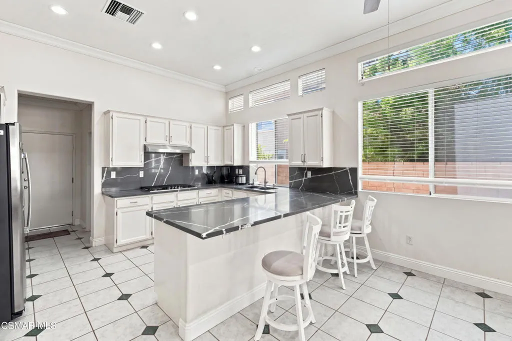 2809CimmaronAve-8