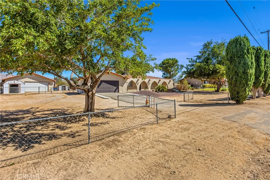 9419 Guava, Hesperia, California 92345 — photo 4
