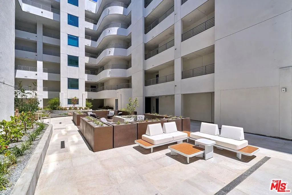 510 S Oxford Avenue 204, Los Angeles, California 90020 — photo 4