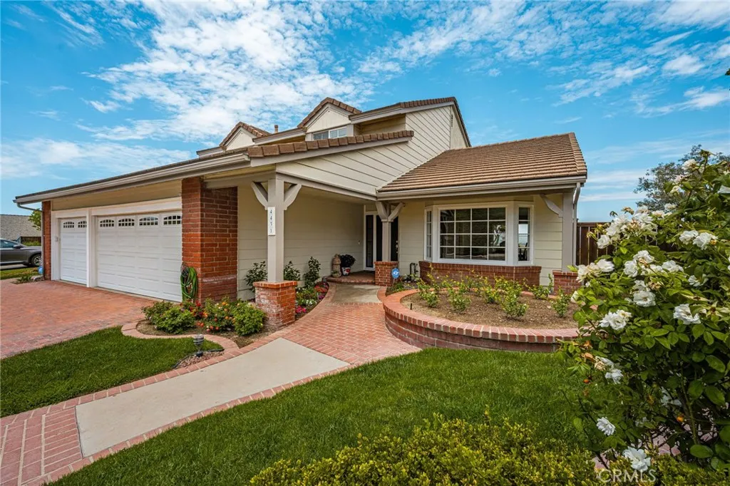 4431 E Olive Branch, Anaheim, California 92807 — photo 5