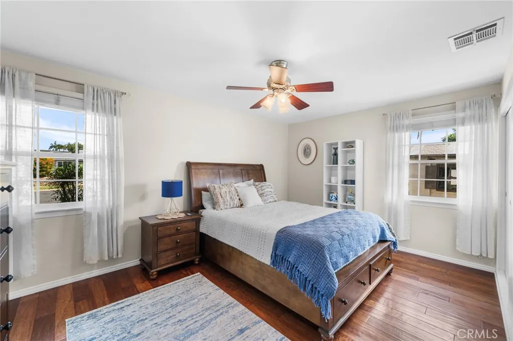 Secondary bedroom