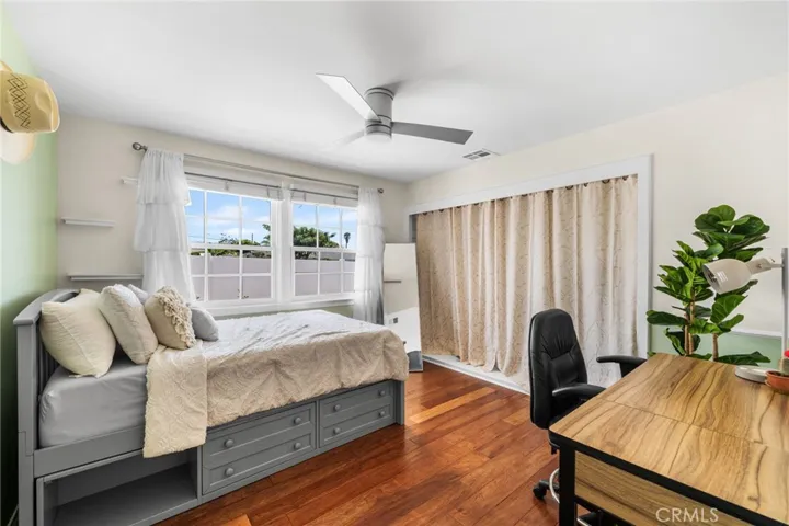 Another secondary bedroom