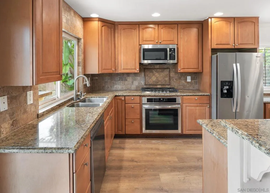 2814 Luciernaga St, Carlsbad, California 92009 — photo 5