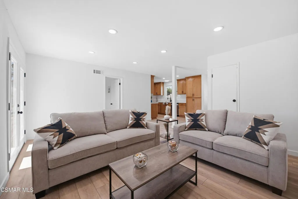 1634 Arcane St. Simi Valley 93065