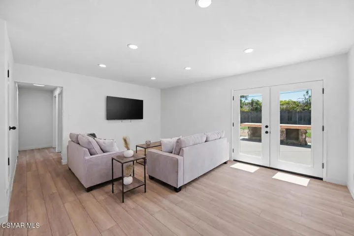 1634 Arcane St. Simi Valley 93065