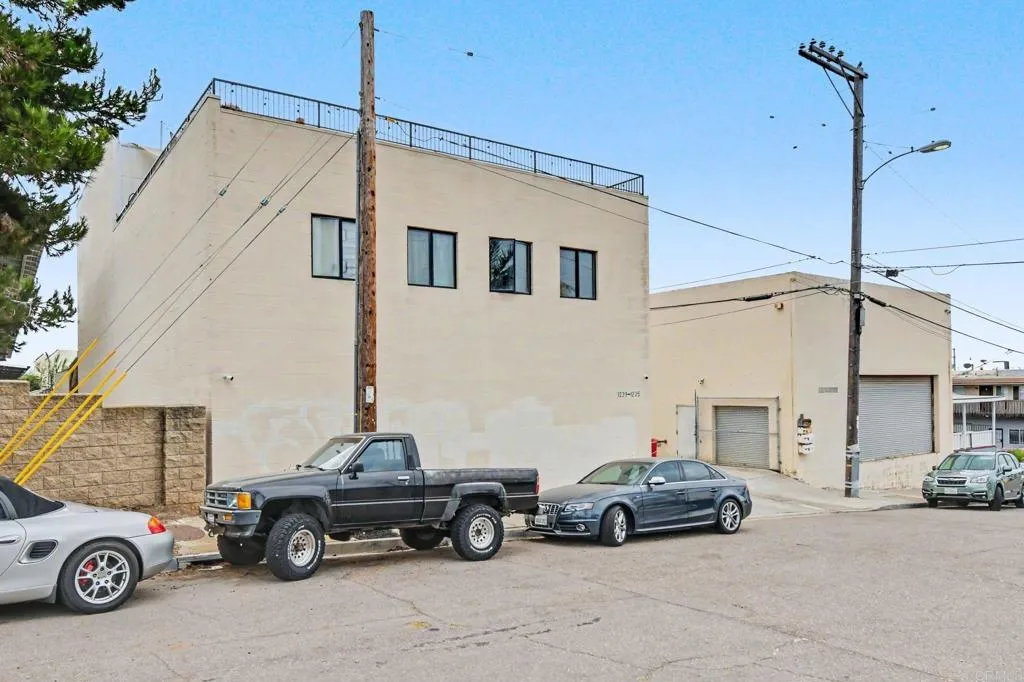 1235 Cushman Ave, San Diego, California 92110 — photo 5