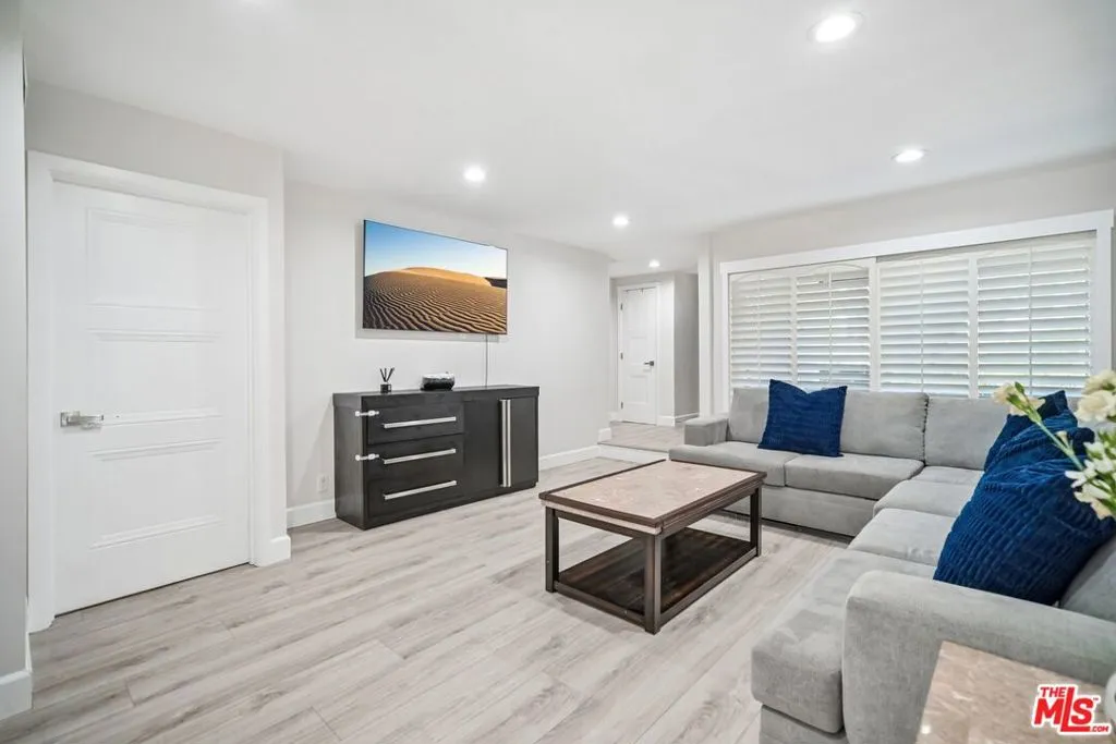 Living Room2