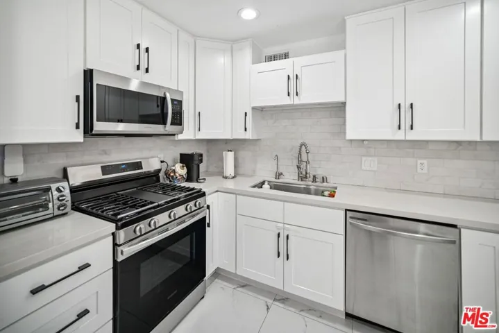 Kitchen 3