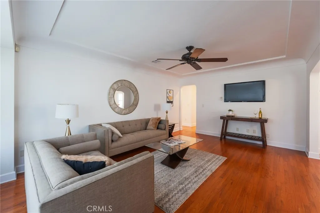 9454 Heiner, Bellflower, California 90706 — photo 4
