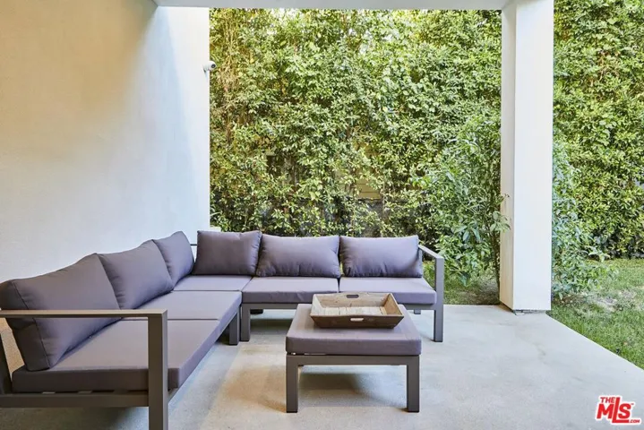 Outdoor Private Patio