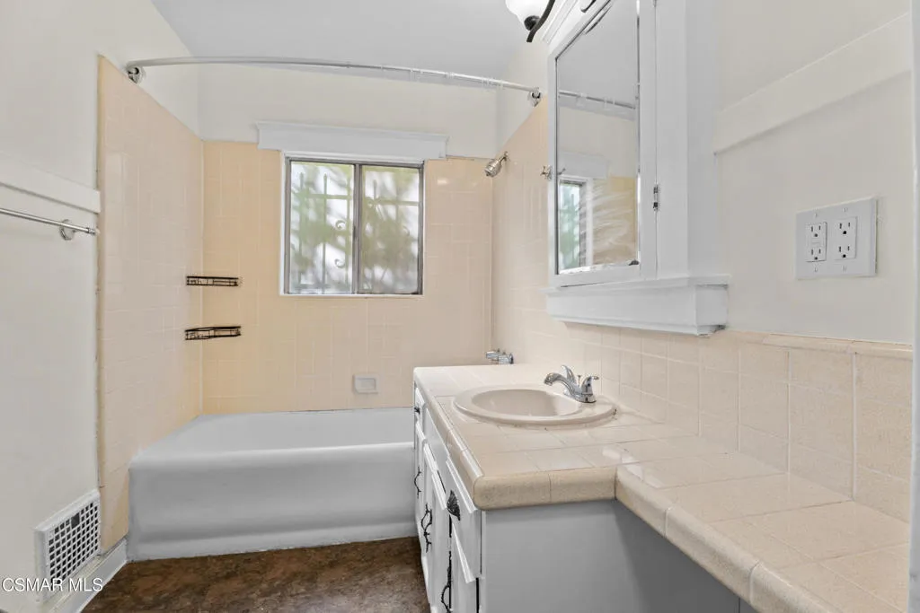 Full bath Full bath