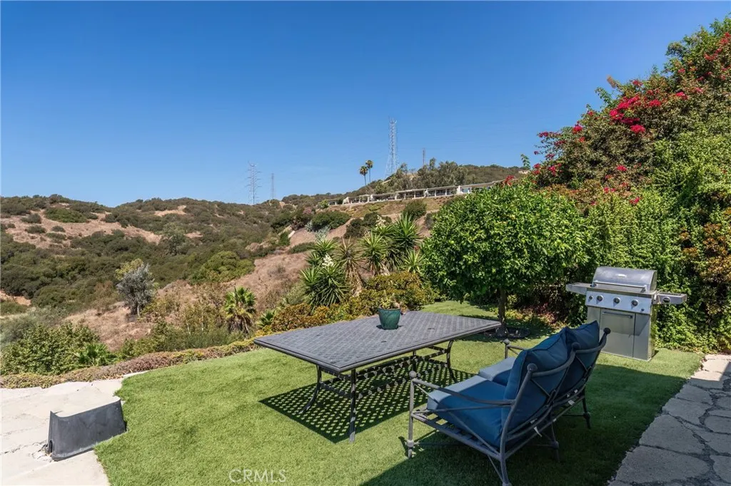 2817 N Mountain Avenue, Claremont, California 91711 — photo 5