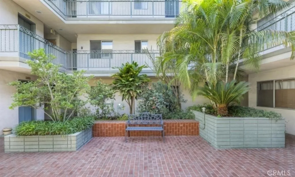4614 27 Finley, Los Angeles, California 90027 — photo 5