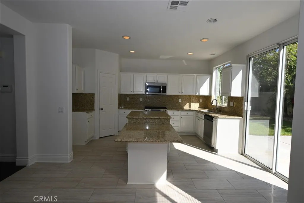 37 Amoret, Irvine, California 92602 — photo 5