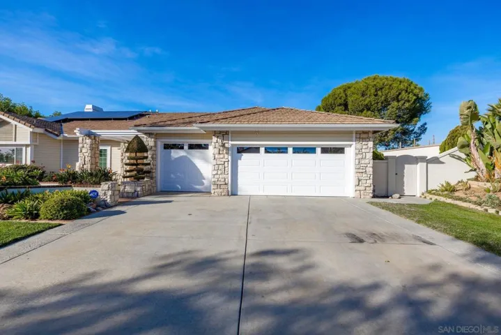 1350 Lupine Hills, Vista, California 92081 — photo 4