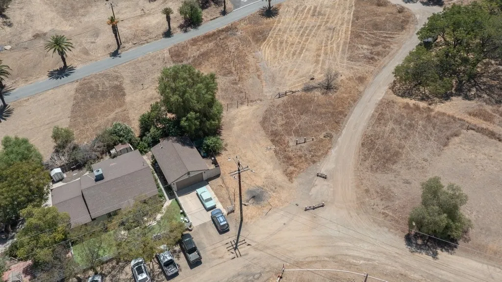 1 Mountain View Way, Lake Elsinore, California 92530 — photo 4