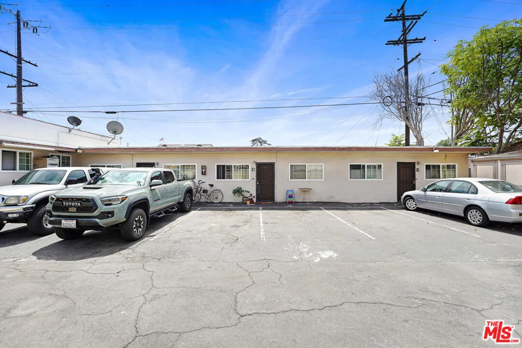 8181 Commercial Place, South Gate, California 90280 — photo 5