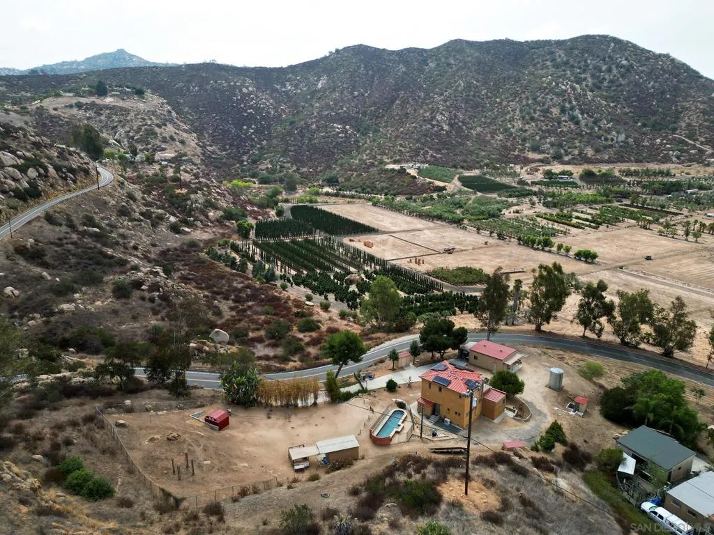 14388 Highland Valley