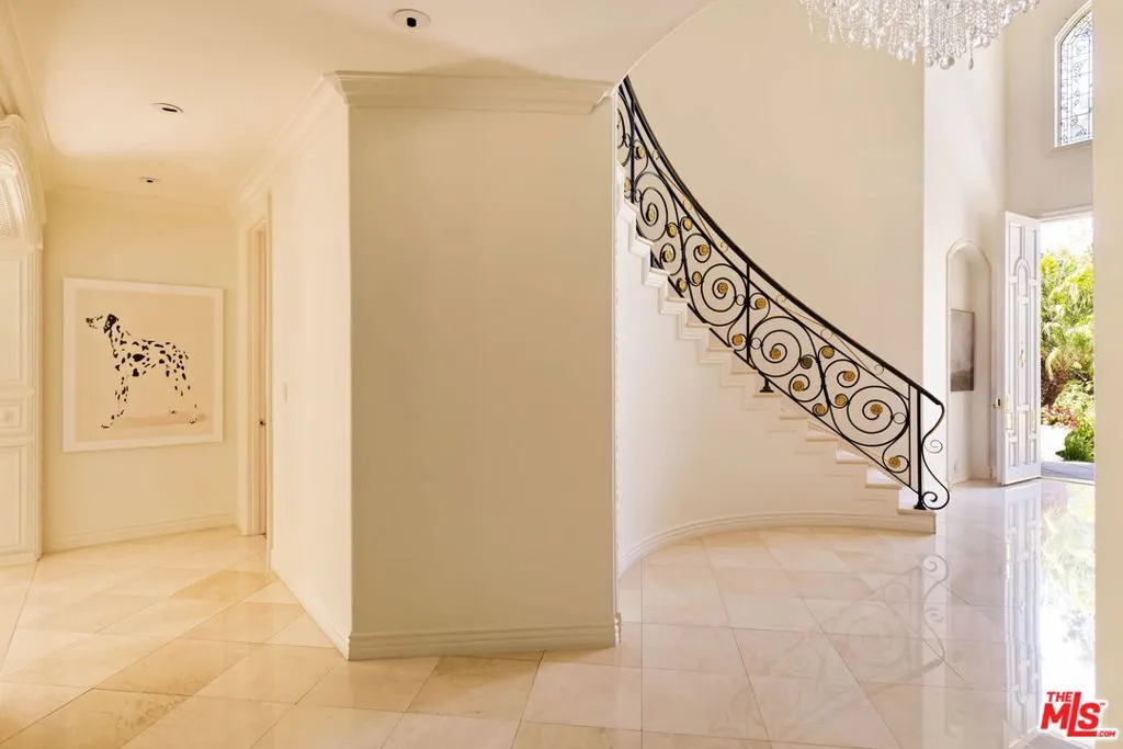166 N Mccadden Place, Los Angeles, California 90004 — photo 4