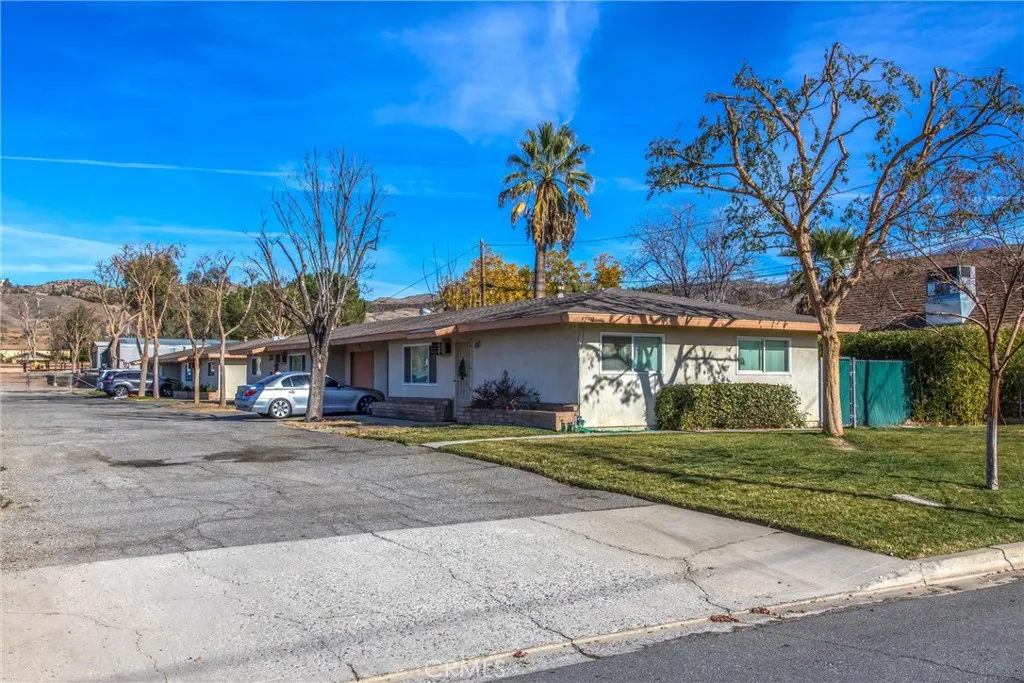 32390 Ave