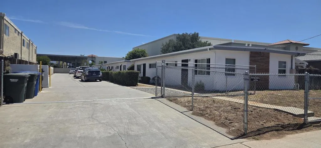 321 331 Roanoke Rd