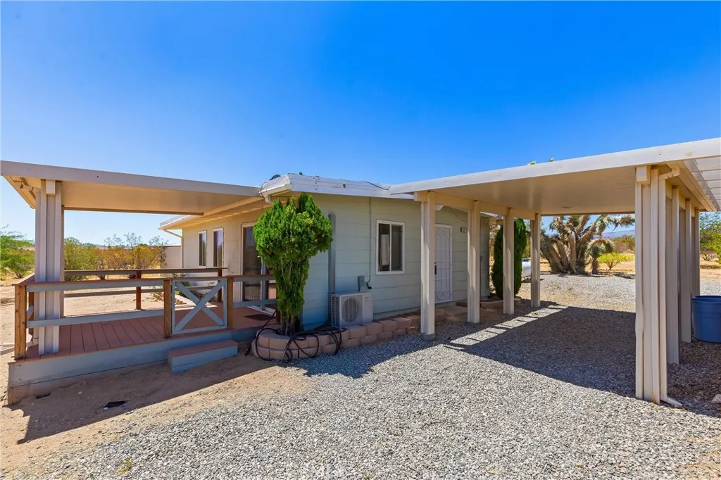 56713 Lowe, Yucca Valley, California 92284 — photo 5