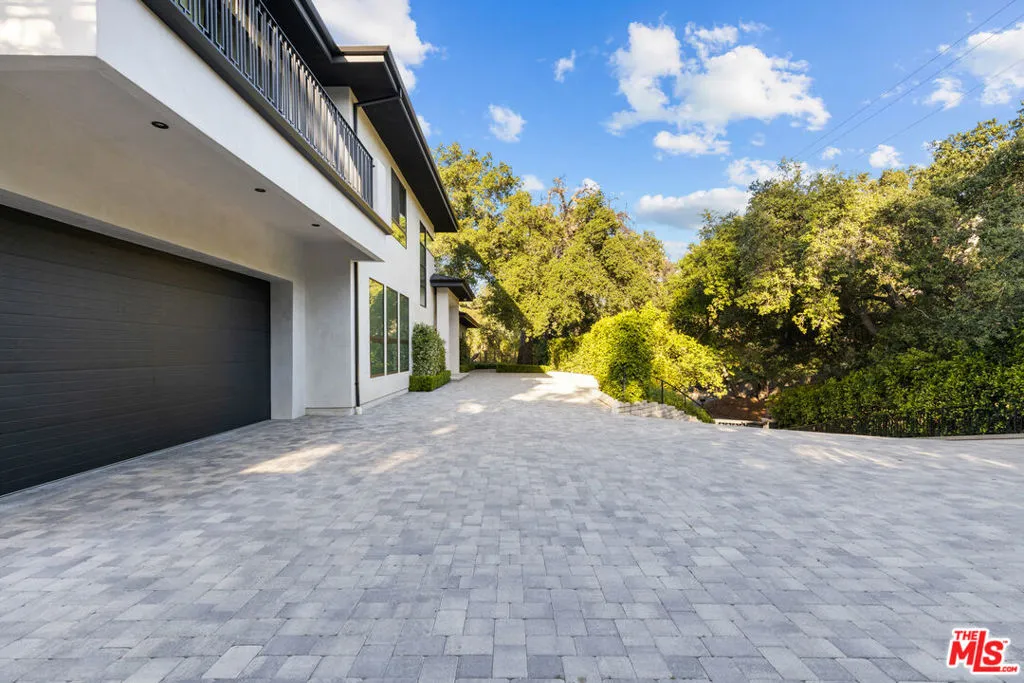 17401 Rancho Street, Encino, California 91316 — photo 5