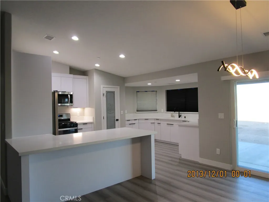 EATING AREA