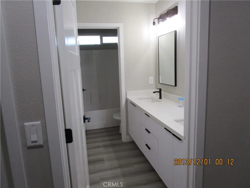 2ND BATHROOM