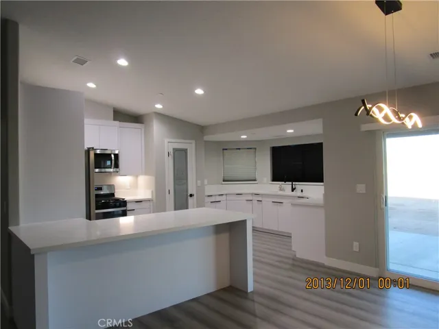 EATING AREA