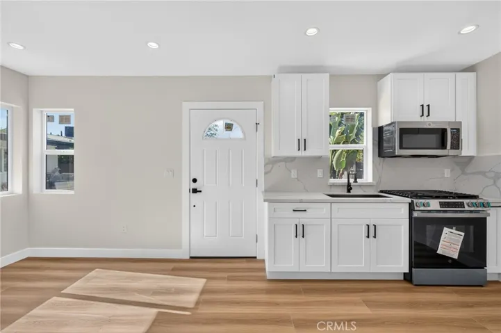 8953 Woodley Ave, North Hills, California 91343 — photo 5