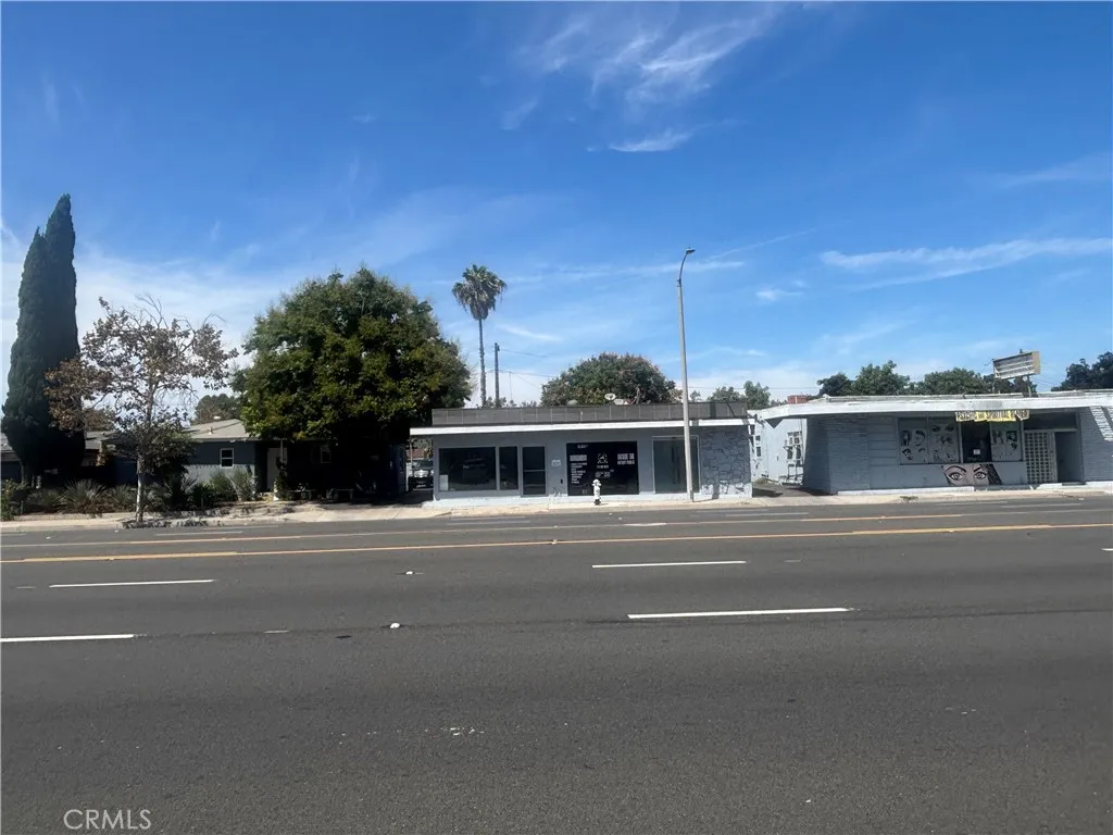 1823 W 17th