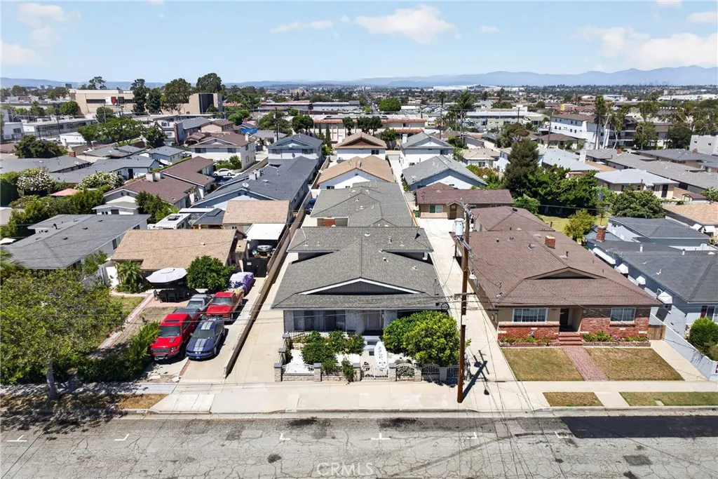 4215 W 130th