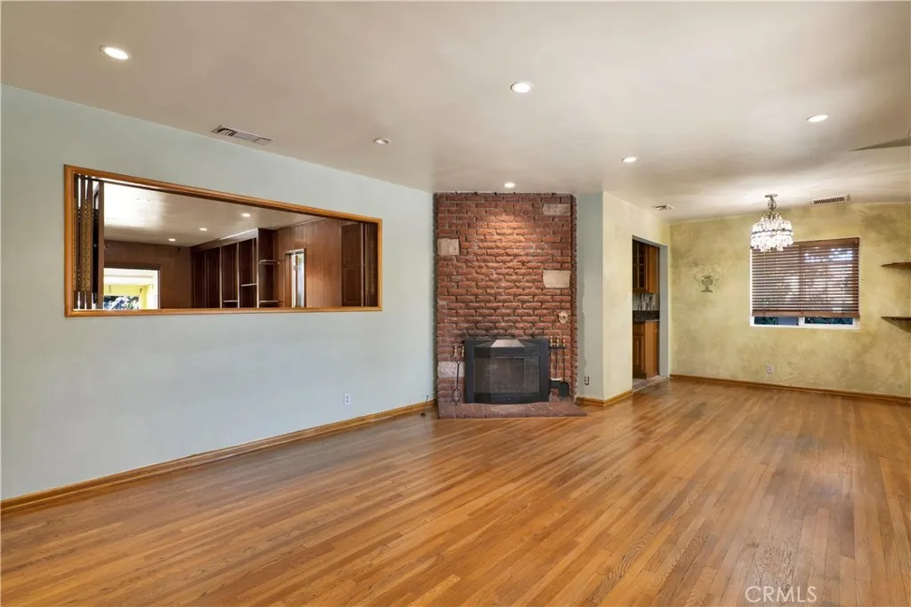 7134 Stansbury Avenue, Van Nuys, California 91405 — photo 4