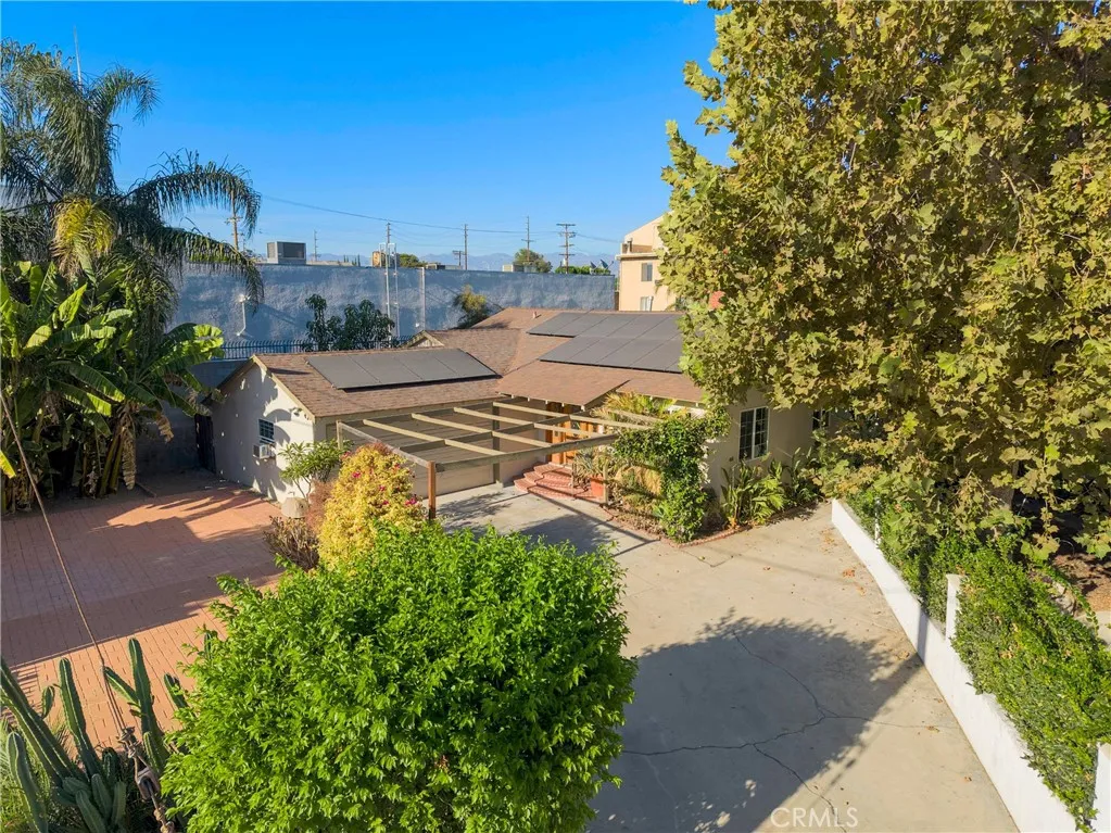 7134 Stansbury Ave