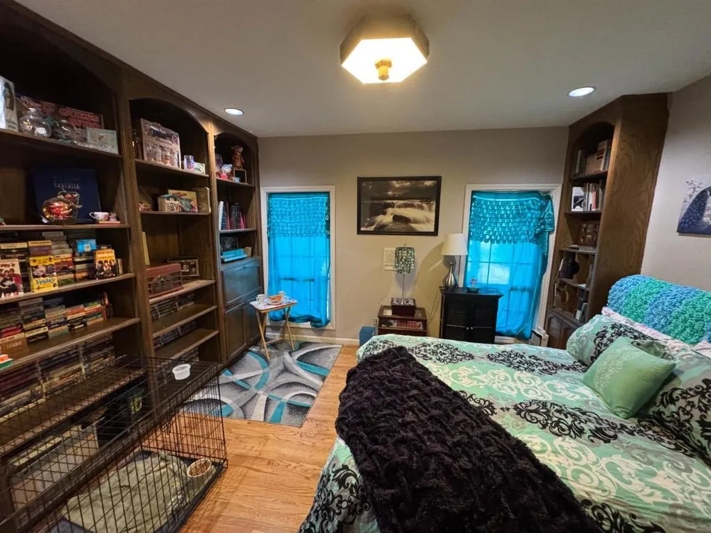 First Floor Library [currently a guest bedroom].
